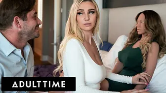 Kendra Sunderland selvagem trio mostra sua buceta raspada