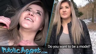 Mignon blonde adolescent souhaité pour le sexe extérieur avec la crème