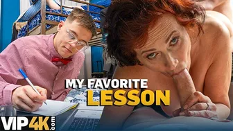 लाल रूसी अश्लील स्टार आनंद मिलता है anal तीन के साथ युवा डिक्स