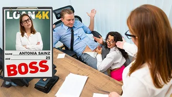 Şefului Banki îi place foarte mult seducţia ei supusă