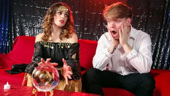 Vivianne Desilva é uma pervertida fugitiva, pedindo prazer