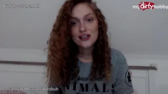 Globe teen stretching her tight pussy with thick artificial cock