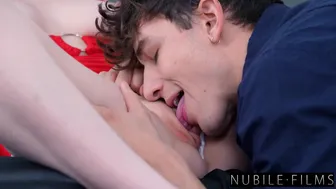 Melody Marks' perfecte Valentijnsneuken met een grote lul en leuke cover