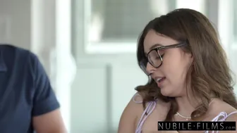 Syntymäpäivätoive: Leana Lovings nuolee tussua poikaystävänsä puolesta!