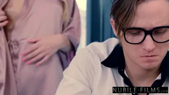 Beidz strādāt un izdrāz mani. Wild lures viņas draugs uz blondīne bumbu