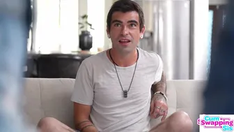 Okos mostohabáty megosztja nyálkás spermaadagját Scarlet Skies és Molly Little között