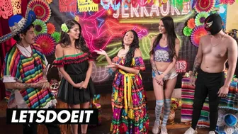 Sophia Leone és Natalia Nix tini csajai forró orgiában