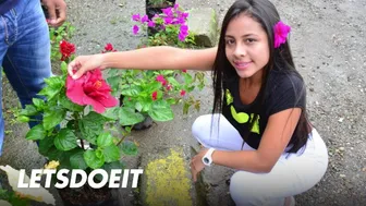 Mustatukkainen latino milf viedään kadulle metsästämään syvälle vittuun