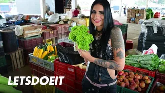 Brun jente melina zapata plukket meg dypt i hennes modne fitte - latina milf