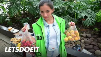 Latin milf mary knapp sprayar på hennes ansikte efter hot fuck