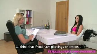 Tracy Lindsayn masturbointi saa agentin pyörryttämään