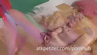 Catie Parker i-a băgat un dop în fund şi a zis: