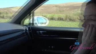 Séduction adolescente de Serena Hill: pipe commune sur le bateau