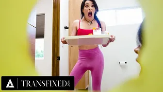 Tre vie dietro la tenda doccia tra Ariel Demure, Eva Maxim e Jade Venus