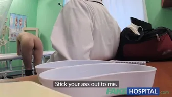 Nevypočítateľný doktor šuká zlodejovu kundu plnú guliek