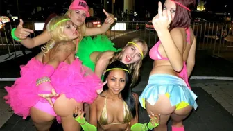 La fête tout à la fête éternelle - plaisir sexy pour les adolescentes chaudes