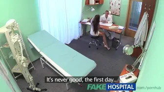 Fiatal orvos megdugja a szexi új ápolónőt a kórházban