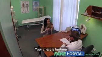 Faux hôpital - le médecin obtient un organe fort pour la fille d'anniversaire solitaire en forme