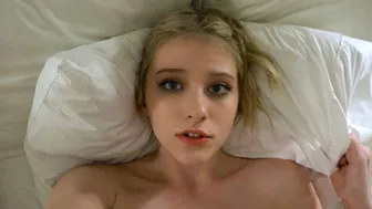 Du kommer att knulla Melody Marks jungfru fitta med ditt finger