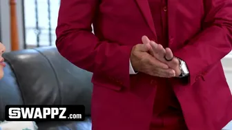 Αντικατάσταση των εφήβων θετών κοριτσιών σε συνεντεύξεις εργασίας με τέσσερις