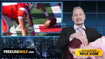 Nachrichten brechen: ein Mann News Reporter fickt seinen roten Kollegen und 18-jährige Schauspielerin