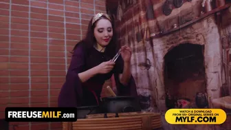 Η σεξουαλική περιπέτεια της Χιονάτης: απαγορευμένο τρίγωνο με μητριά