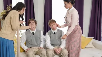 MomSwap - Stricket e religiosas madrastas trocar seus meninos adolescentes impertinentes para ensiná-los uma lição