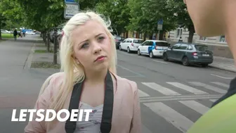 Seksikäs blondi Anna Rey pov vitun likainen poliisi