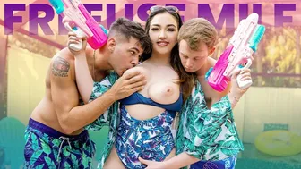 A szabadon hasznosítható mostohaanya minden csinál, hogy meggyőzze lépteit a katonaélet elől