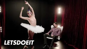 Érzéki fetis baszás maszkos tini csajjal jessica x-től