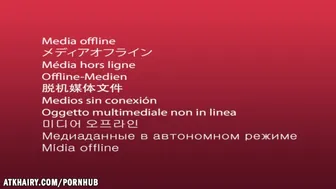 Juliettine prsty sú horúce pre jej chlpatú kundičku na orgazmus