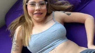 Nydelig teenager stedsøstre forsøger at kneppe ~ raeley kærlighed ~ hus fantasi ~ scott stark