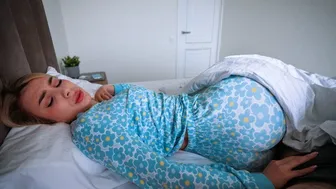 Moje zkurvená nevlastní matka mě budí nejlepším způsobem!