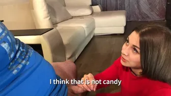 Παίζει με το χοντρό ξύλο του νέου της φίλου