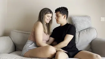 Η συγκάτοικός μου και εγώ ξυπνήσαμε σήμερα το πρωί, και ήμασταν τόσο ανυπόμονοι, που γαμηθήκαμε σκληρά