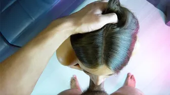 Frumuseţea rusească adolescentă suge scula cea mare în 69 şi apoi o dă în bară la orgasm