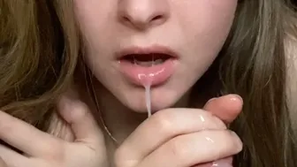 Oral and half face - the wild sucking adventure of a teen amateur
