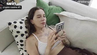 Očim mi je polizal rit in ga analno pofukal, ker sem šprical razred!