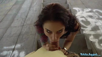 Public Agent - Tetovaná dívka v prdeli