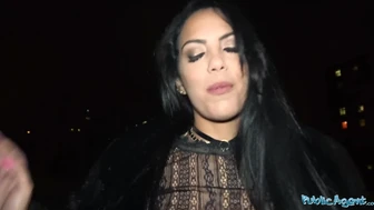 公共代理--拉丁裔大屁股小妞