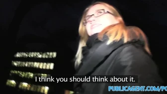 PublicAgent - blonďatá vysokoškolačka se také nechá odejít
