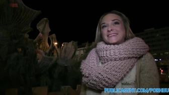 PublicAgent - Vinna Reed ridicată de pe stradă