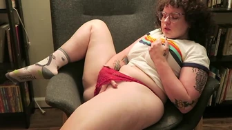 Suured tissid amatöörtüdruk sisse lülitatud