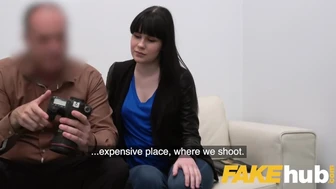 Fake Agent - duża nieśmiała amatorka