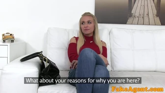 Fałszywy agent - blondynka z dużymi cyckami