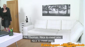 Lažna avstralska bejba s kratkimi lasmi