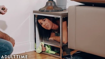 Täiskasvanute aeg - ma olen mööblis kinni, palun aidake mind!