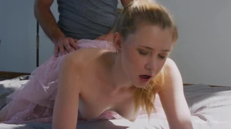 WOWGIRLS - Ivi Rein nežno ljubi