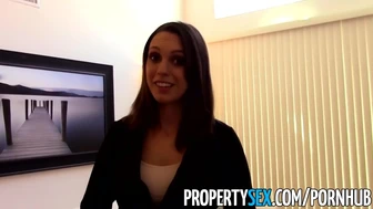 PropertySex - Te voi seduce cu păsărica mea