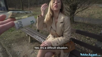 Agent public - Mia Brown a nagy cicis milf